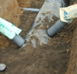 大規模農業用水路の地下排水管に利用